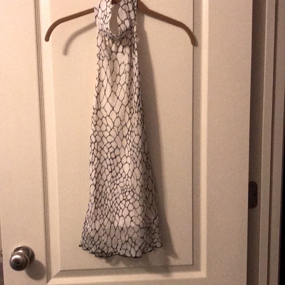Lucy Agnes, Halter Top w/ Austrian Crystal Buttons (3) size Medium 100% Silk. - Picture 3 of 6